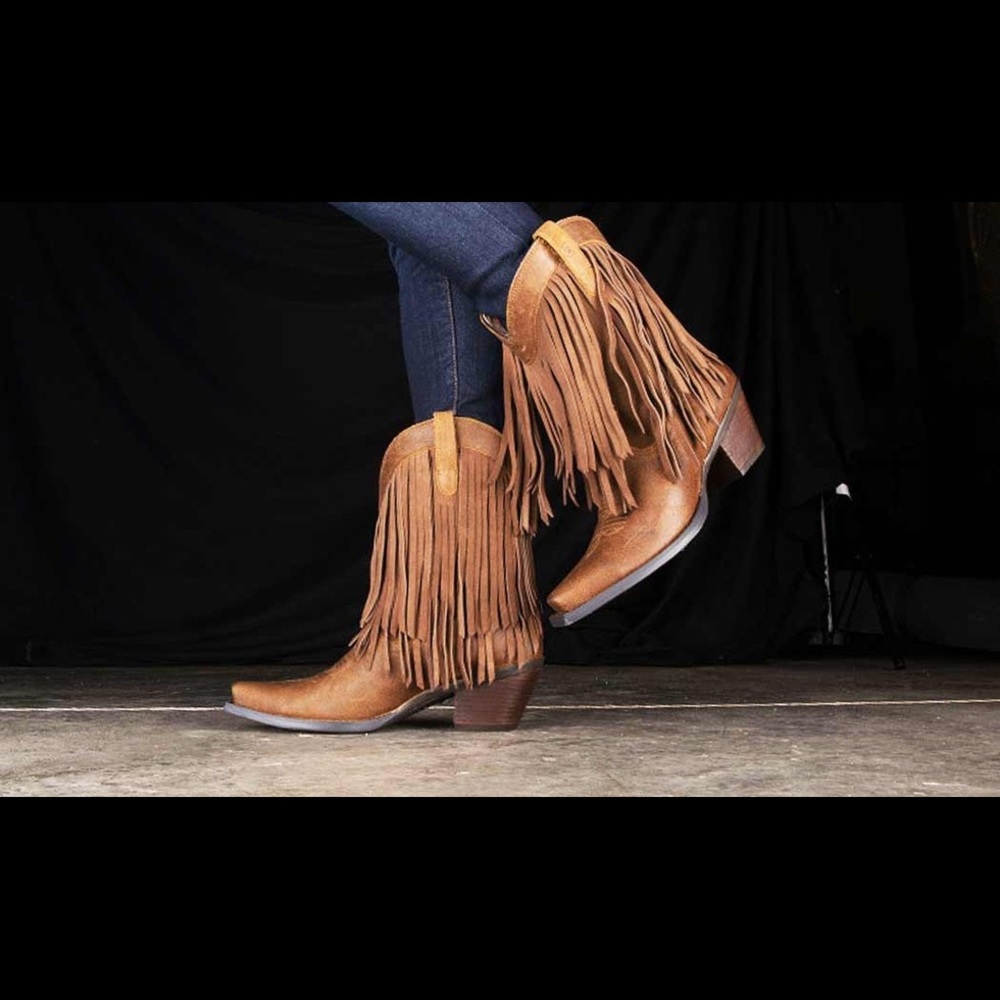 ARIAT Gold Rush Fringe boots
